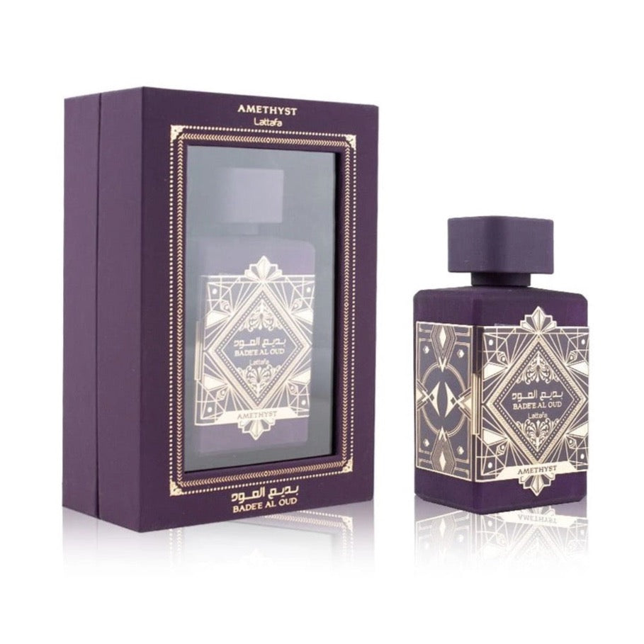 <p data-mce-fragment="1">Badee Al Oud Amethyst EDP is a prestigious oud perfume from Lattafa Perfumery, inspired by Initio Psychedelic Love. The projection is great and the performance is above-average.</p>
<p data-mce-fragment="1"><strong data-mce-fragment="1">Top Notes:<span data-mce-fragment="1"> </span></strong>Bergamot, Pink Pepper<br><strong data-mce-fragment="1">Heart Note:<span data-mce-fragment="1"> </span></strong>Turkish Rose, Bulgarian Rose, Jasmine<br><strong data-mce-fragment="1">Base Notes:</strong><span data-mce-fragment="1"> </span>Vanilla, Amber, Oud</p>