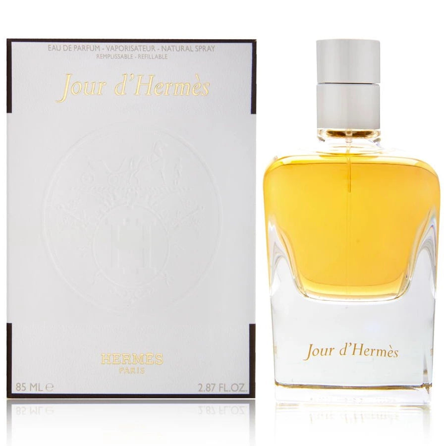 <span data-mce-fragment="1">Enjoy a fresh and intriguing scent from a legendary designer by spritzing on this Jour d'Hermes by Hermes. Released in 2013, this citrusy floral fragrance for women is a light daytime scent that you'll love to wear anywhere you go. It features an opening medley of citrus notes, including lemon and grapefruit, with a decadently sweet heart of gardenia and sweet pea notes.</span>