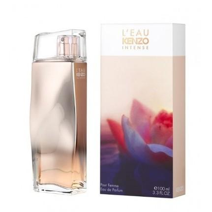 L'Eau Kenzo Intense is announced as an attractive, feminine and sensual fragrance. It opens with juicy accord of red apple leading to the floral heart of lily and peony. The base features patchouli.