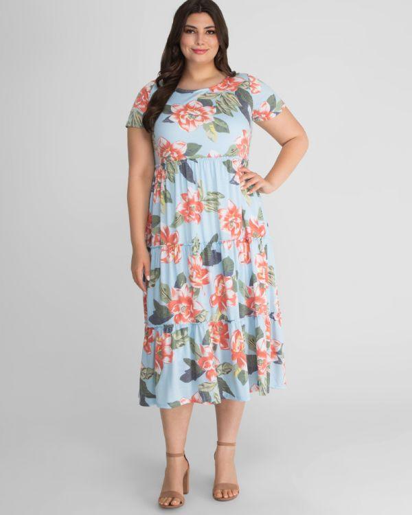 <p> </p> <p>This elegant dress features a short sleeve scoop neckline. F<span data-mce-fragment="1">loral print dress flirty and fun perfect for any special occasion. </span></p> <p><br></p> <p>Length : Tea Length</p> <p>Sleeve Style : Short Sleeve</p> <p>Color : White Floral Print, Sky Blue Floral Print</p> <p>Sizes : 0X, 1X, 2X 3X, 4X, 5X</p> <p>Fully Lined</p> <p>Occasion : Formal</p>