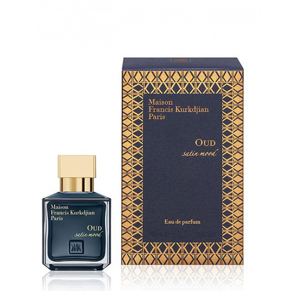 OUD satin mood conveys the desire to bring a shimmering Orient to life. You'll want to wrap it around you, lose yourself in the depth of the moment and suspend time.

Notes:
Violet accord
Damascena rose essence from Bulgaria
Damascena rose absolute from Turkey
Natural oud from Laos
Benzoin from Siam
Amber and vanilla accord