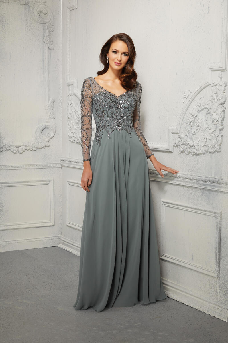 <p> </p> <p>This elegant long dress features<span> a long sleeves V-neckline. A-line silhouette gracing down to its full length. </span>This dress is perfect for any special occasion.</p> <p> </p> <p>Length : Full Length</p> <p>Sleeve Style : Long Sleeve</p> <p>Color : Sage</p> <p>Sizes : 2, 4, 6, 8, 10, 12, 14, 16, 18, 20, 22, 24, 26</p> <p>Fully Lined</p> <p>Soft Cup Inserts</p> <p>Occasion : Formal, Prom, Homecoming, Wedding Guest, Evening Party, Red Carpet, Pageant, Special Occasion</p> <p> </p>