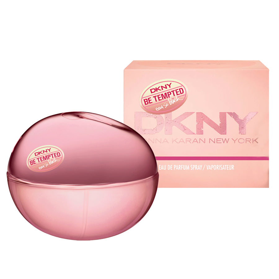 <p data-mce-fragment="1">Be Tempted Eau So Blush by DKNY is a fresh and floral fragrance for women.</p>
<p data-mce-fragment="1">This lovely fruity addition to the Be Tempted collection combines slightly bolder and modern notes with the original blend of the 2004 launch.<br data-mce-fragment="1"><br data-mce-fragment="1">The scent conveys confident and sexy women with the playful blend of pink grapefruit, peony, blood orange, red currant, magnolia, jasmine, woody notes, musk and apricot.<br data-mce-fragment="1"></p>
