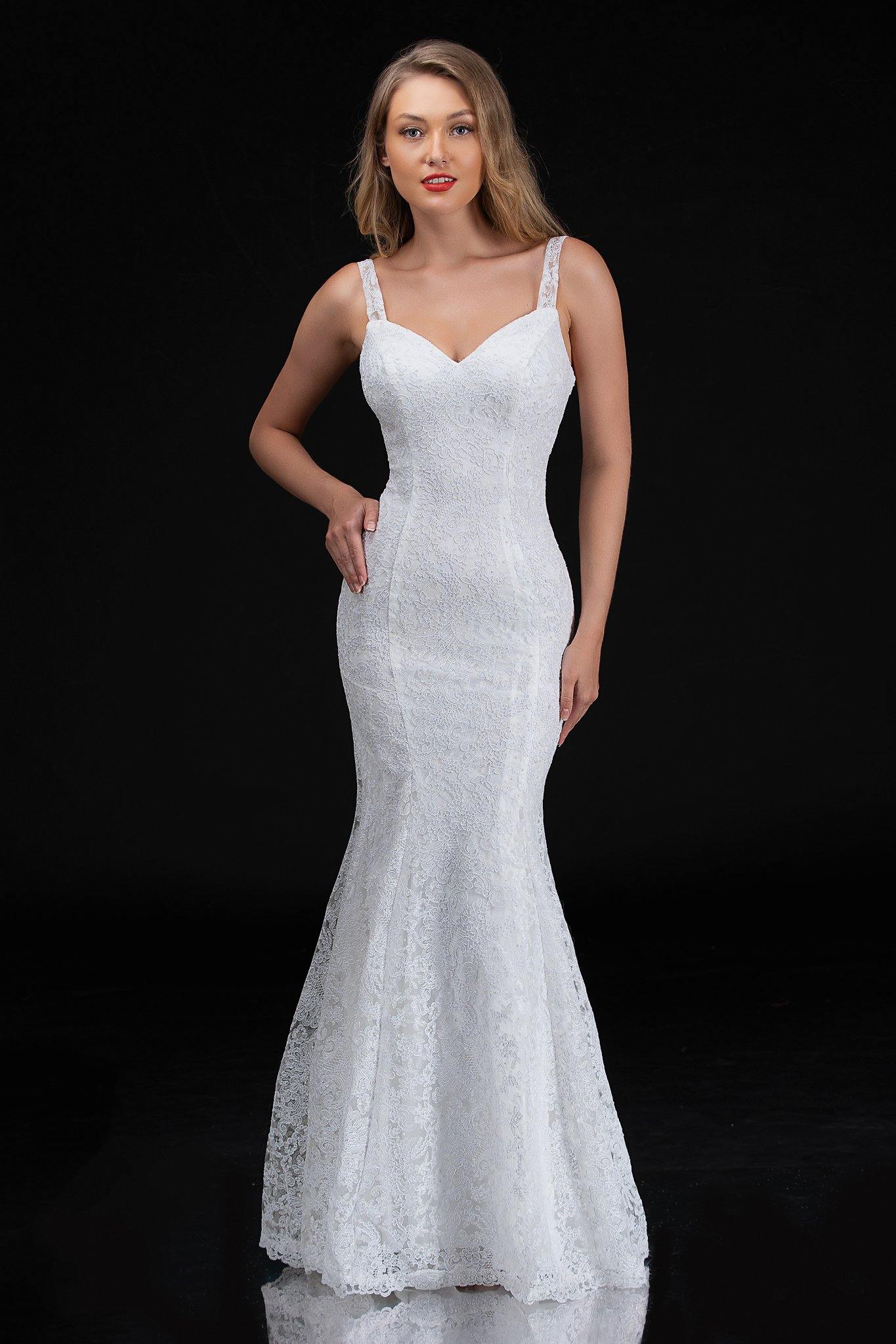 <p>Simple mermaid wedding gown is made of lace with sweetheart neckline. A fitted bodice with a long trumpet silhouette with zipper closure.</p> <p> </p> <p>Fabric : Lace</p> <p>Zipper Back</p> <p>Length : Full Length</p> <p>Sleeve Style : Spaghetti Strap</p> <p>Color : Teal</p> <p>Sizes : 00, 0, 2, 4, 6,8, 10, 12, 14,16, 18, 20, 22, 24, 26, 28</p> <p>Fully Lined</p> <p>Occasion : Wedding</p>