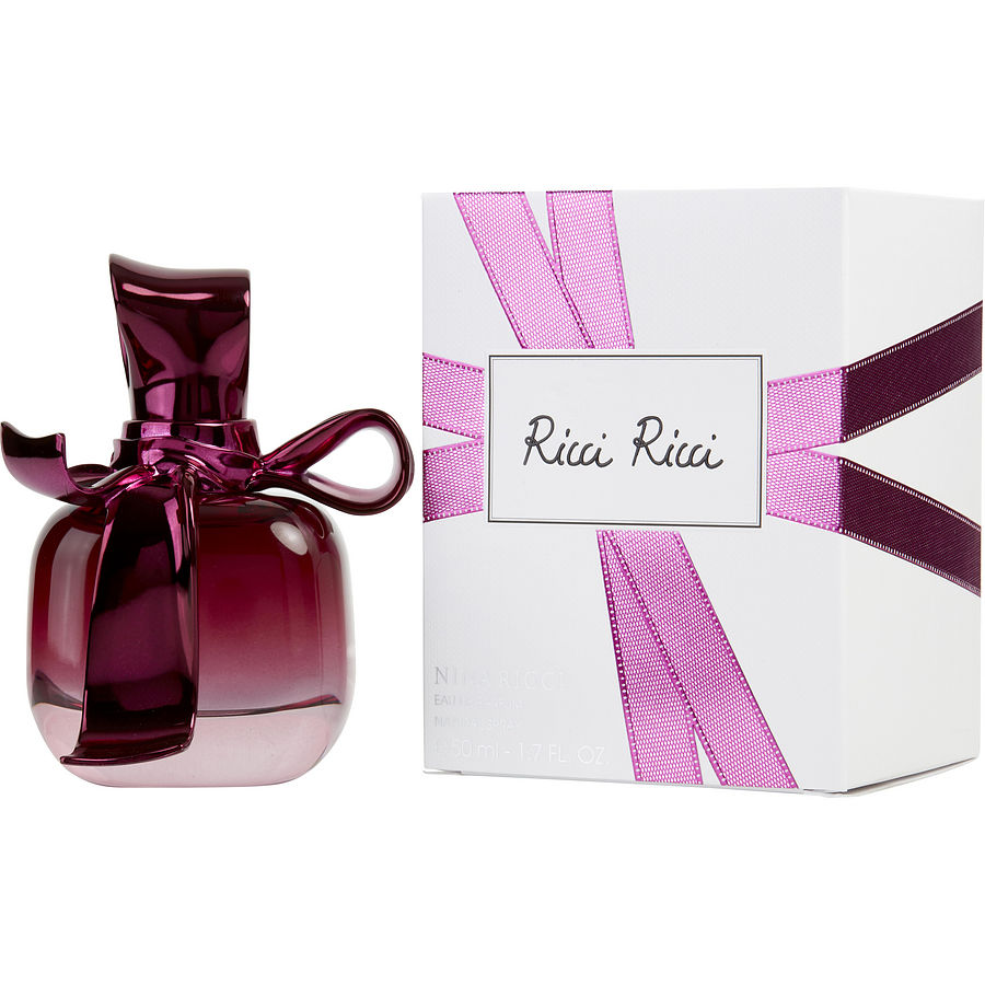 Ricci Ricci Eau de Parfum arrived on the market in 2009, as a fragrance for glamorous and urban heroines. It is composed of rhubarb, bergamot, moonflower, Indian tuberose, centifolia rose, patchouli and sandalwood.