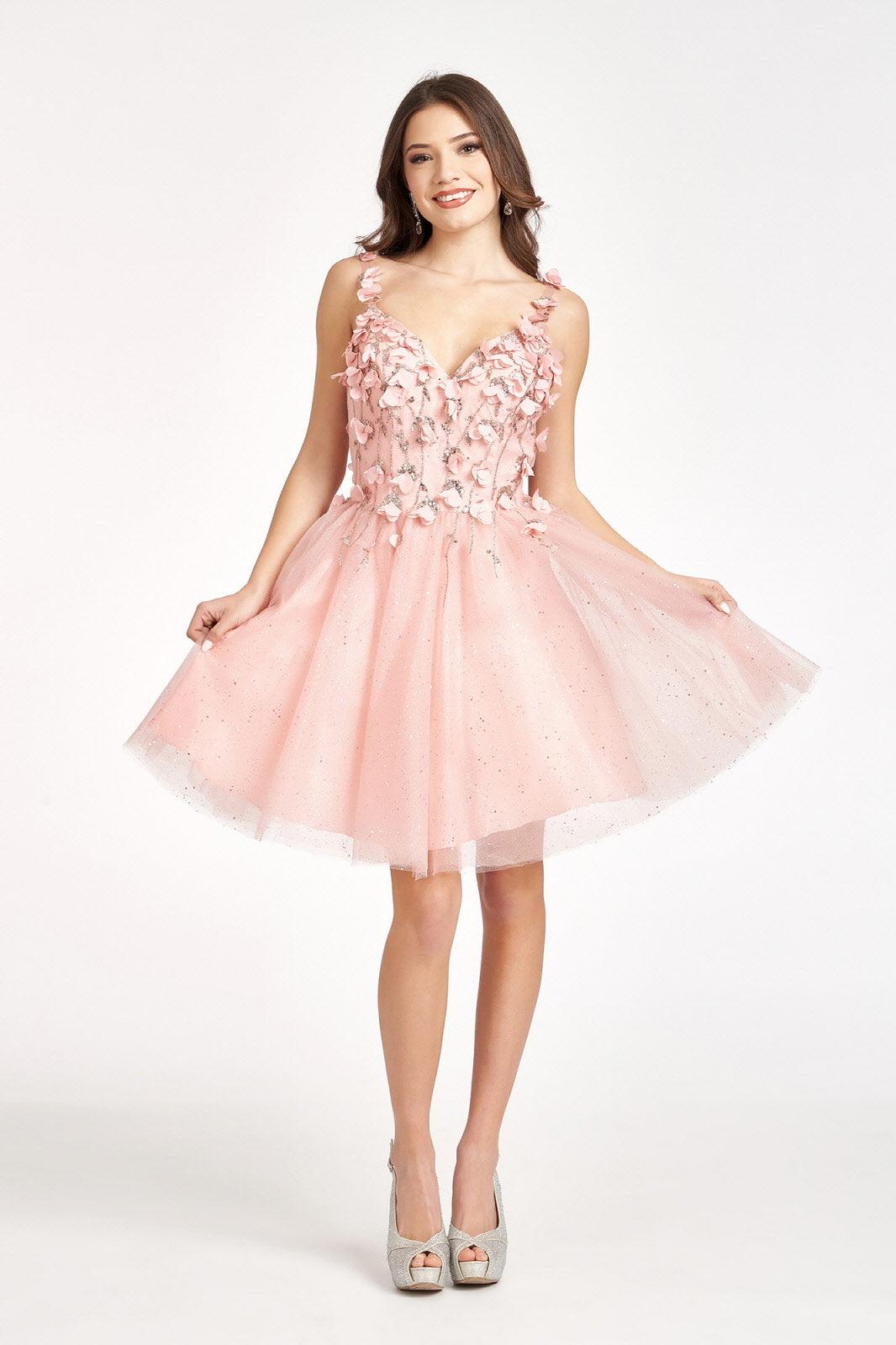 <p>All eyes will be on you in this little dress that can easily transition from proms to cocktail parties and other formal events! This short dress features a sleeveless V-neckline and V-back design with sequins and floral appliques embellishment. This dress is perfect for any special occasion. <br><br><br>Fabric : Mesh<br><br>Zipper Back<br><br>Length : Above Knee, Mini<br><br>Sleeve Style : Sleeveless<br><br>Colors : Blush, Silver, Tiffany Blue<br><br>Sizes : XS, S, M, L, XL, 2XL, 3XL<br><br>Fully Lined<br><br>Occasion : Prom, Cocktail, Homecoming, Club Party, Dance Party, Wedding Guest, Welcome Party, Thanks Giving, Semi-Formal, Girl's Night Out, Graduation<br></p>