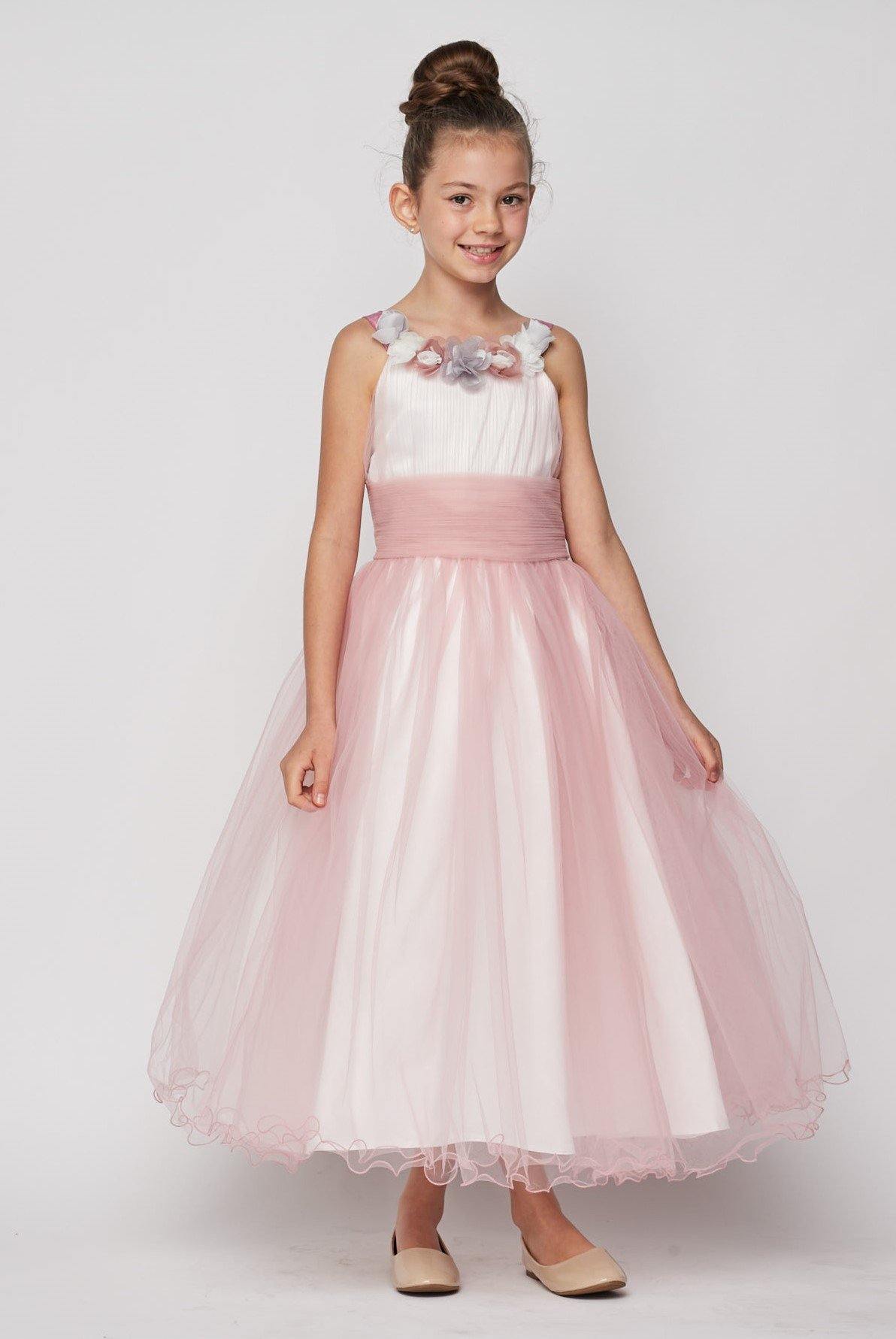 <p> </p> <p>This dress is related to the fine work details of the top of the dress. You need to zoom in on the photo to rate and see the details that we are talking about. This skirt has an extra crinoline mesh that can increase if extra plenitude is desired.</p> <p> </p> <p>Length : Full Length</p> <p>Closure : Back Zipper</p> <p><span>Sleeve Style : Sleeveless</span></p> <p><span></span><span>Colors : Blush, Lilac, Rose</span></p> <p><span>Sizes : 2, 4, 6, 8, 10, 12</span></p> <p><span>Fully Lined</span></p> <p><span>Soft Cup Inserts</span></p> <p><span>Occasion : Weddings-Princess Dress-Flower Girl Dresses-Formal Events</span></p>