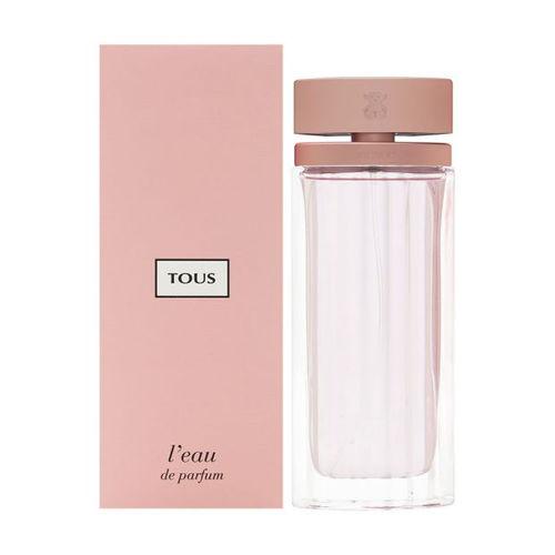 Tous L'Eau Eau de Parfum is a floral - woody - musky scent that was created by Nathalie Lorson. The composition opens with notes of mandarin, lemon and floral accords. The heart of freesia, jasmine, white peony and black currant is settled on the basis of white musk, patchouli and transparent amber.