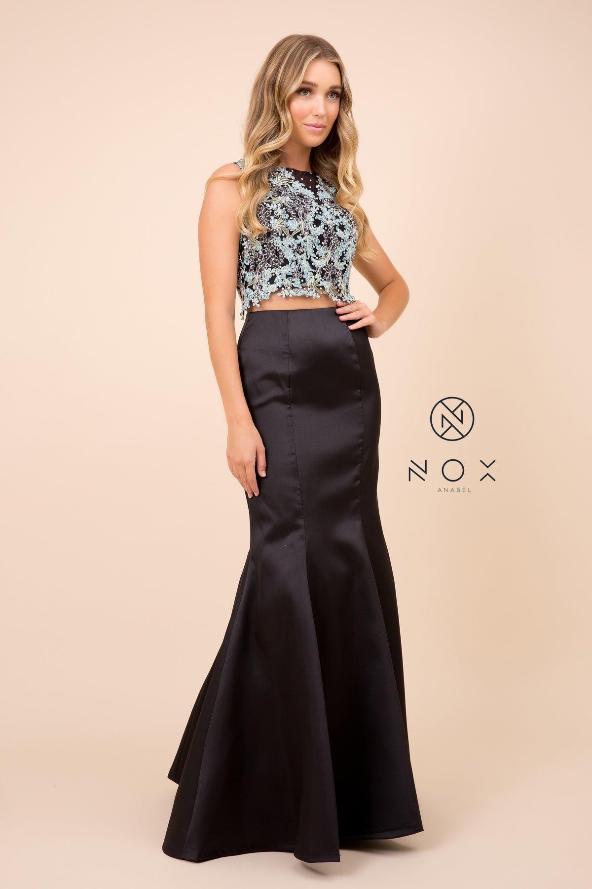 <p> </p> <p><span>This long evening gown features a high-neck sleeveless crop-top with sheer illusion neckline, beautiful floral print lace embroidery, long luxurious satin mermaid skirt, a sexy open back, and a zipper closure.</span></p> <p> </p> <p>Closure: Back Zipper</p> <p>Sleeve Style : Sleeveless</p> <p><span>Colors : Turquoise, Black</span></p> <p><span>Size : XS, S, M, L, XL, 2XL</span></p> <p><span>Occasion : Formal, Prom, Homecoming, Special Occasion<br></span></p> 